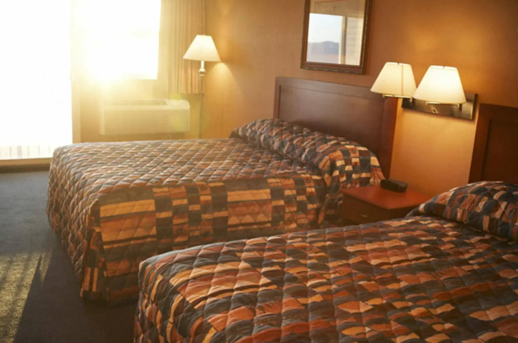 Beach Gardens Resort and Marina