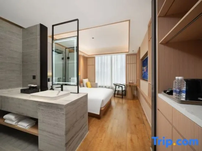 Standard Double room with view