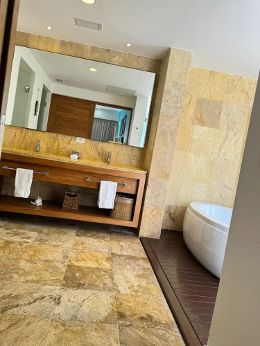 Apt w 2BR Ocean View Jacuzzi in Sotogrande