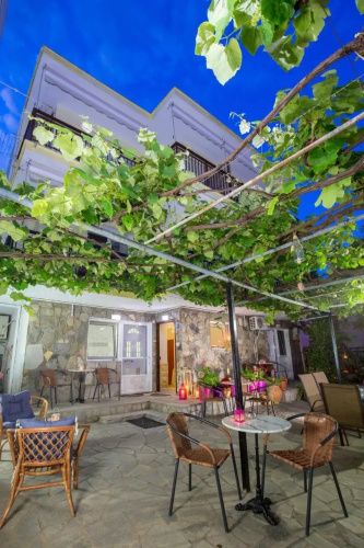 Famelia Studios Lampiris