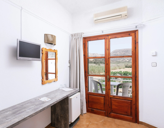 Eleaterra Hotel
