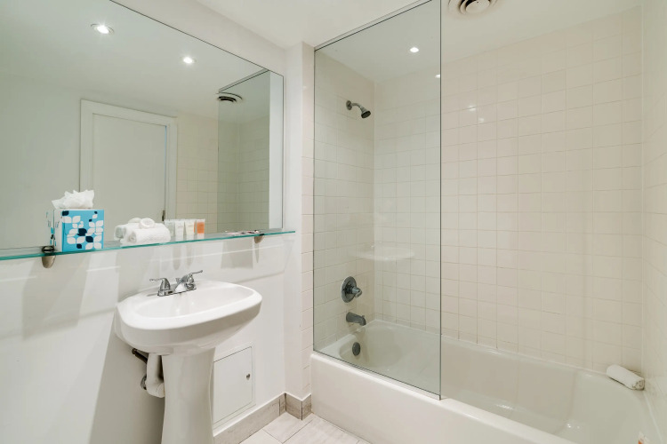Crest Hotel Suites
