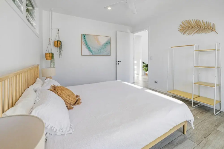 Beach Home in Burleigh Waters