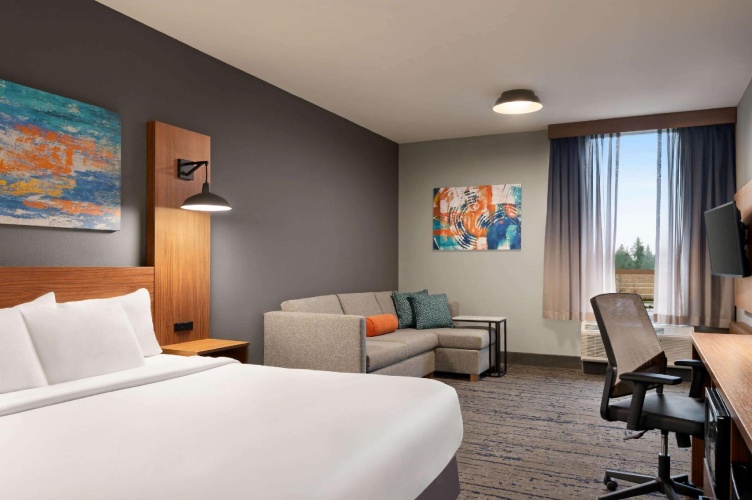 Deluxe Efficiency Double Suite