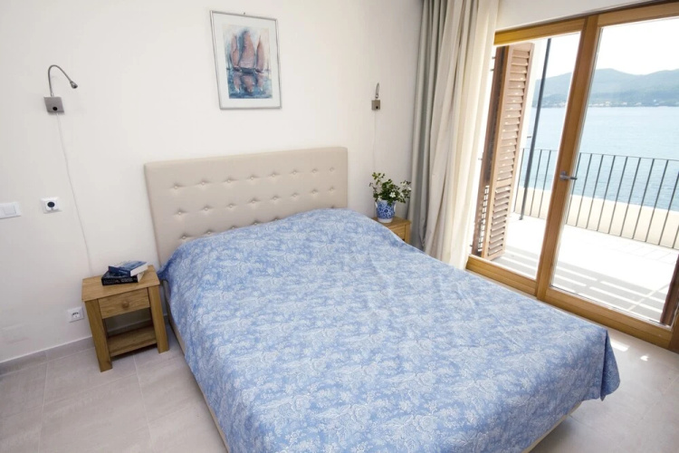 EOL Apartments