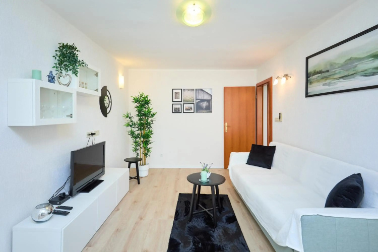 Apartment Promenada- 4pax with Parking
