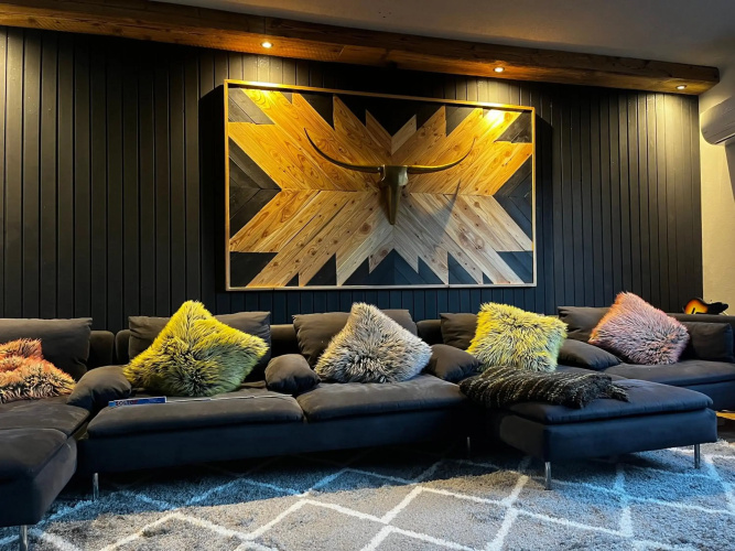 DMG - 'Funky First Floor' Unique Mountain Apartment
