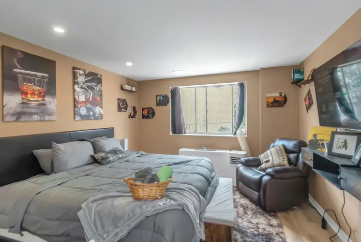 Lux 2BR Condo w/ King Beds DTWN