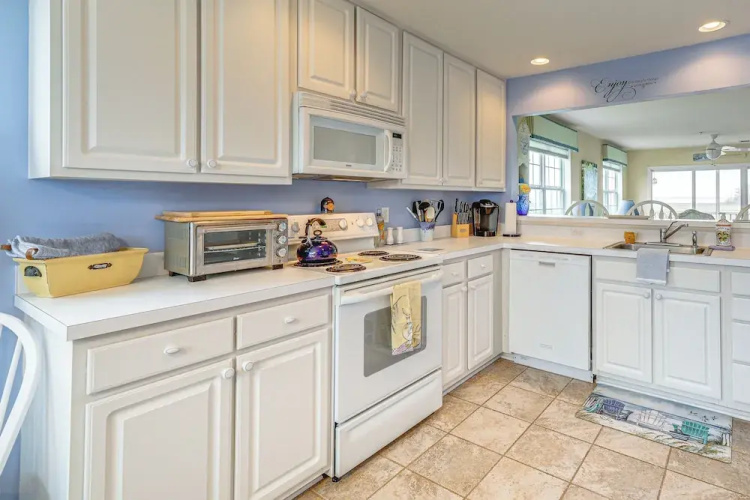 Swim, Boat & Explore: Marsh-front Gem in Delaware!