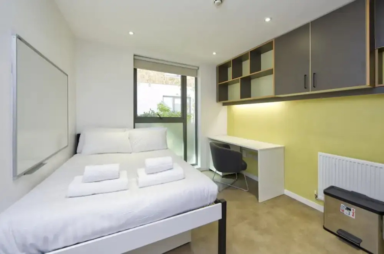 Beautifully Designed Student Studio in London