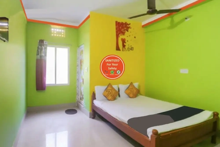 Deluxe Double room with city view