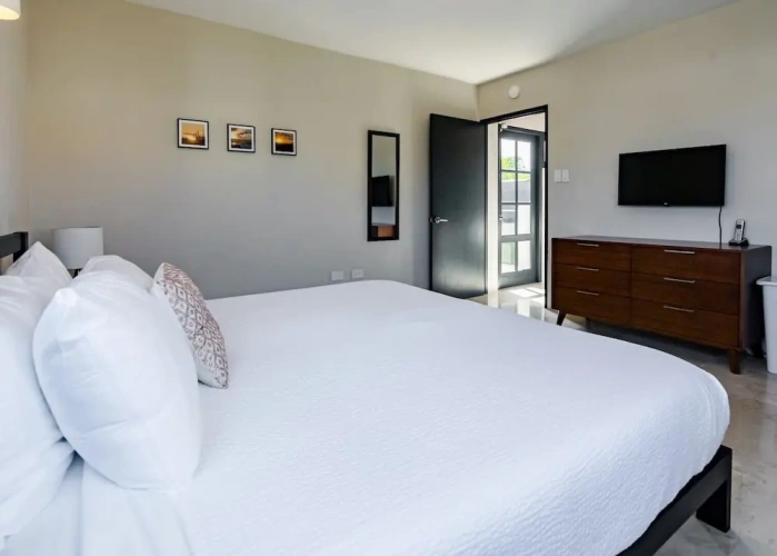 4 Bedrooms Villa