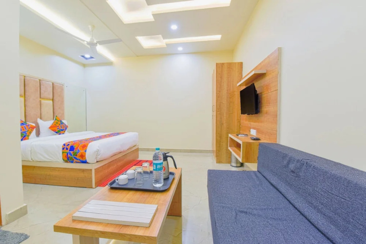Fabhotel Bohra International