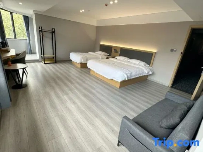 Deluxe Double Family room