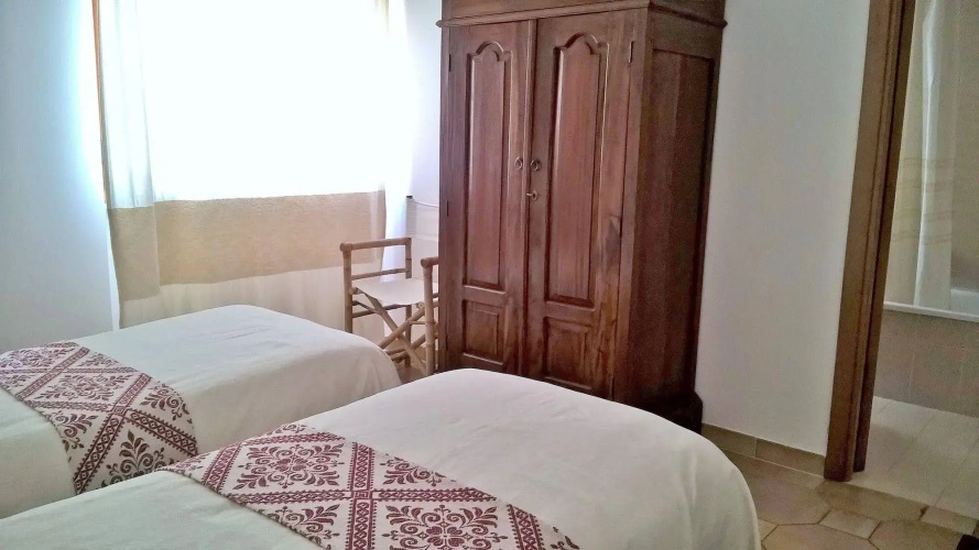 ANTONHOUSE