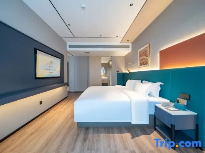 Deluxe Quadruple Family Suite