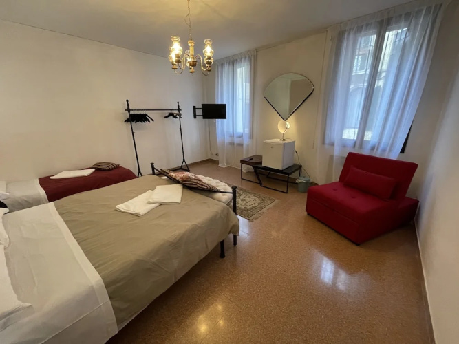 Cool Venice Apartment