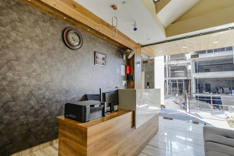 Fabhotel Js Pearl