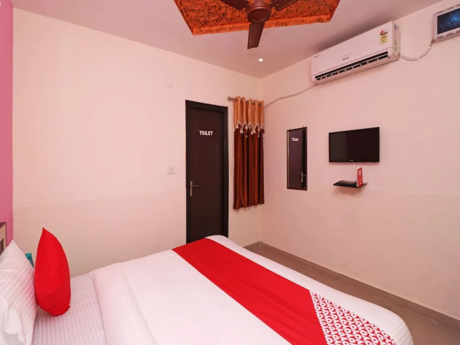 OYO 12742 Vasundhra Heights