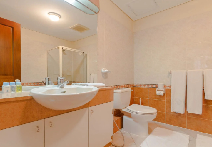 Crescat Apartments