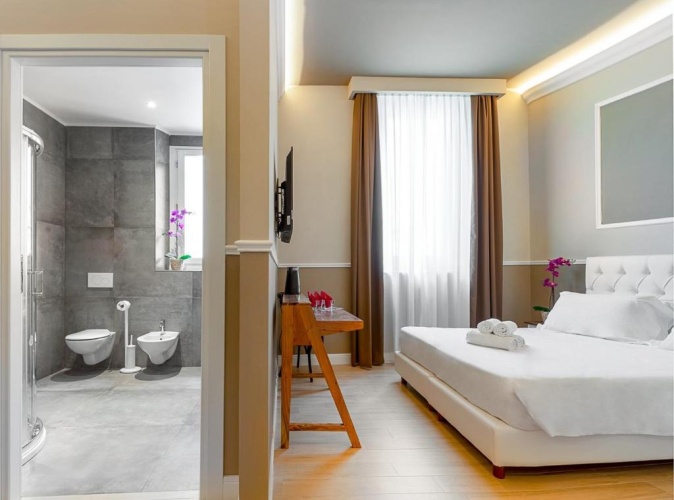Standard Triple room