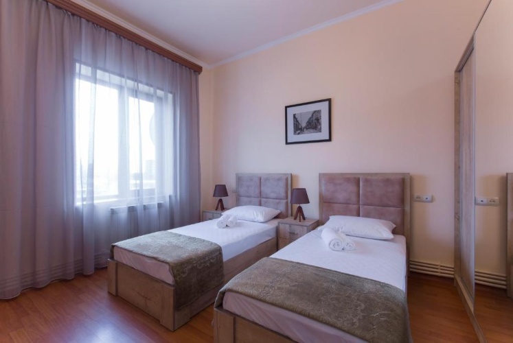 2 Bedrooms Apartment