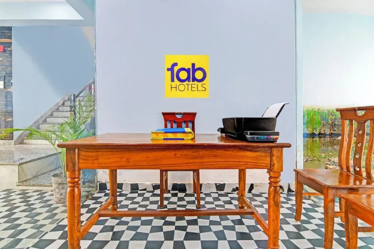 Fabhotel The Ax Inn