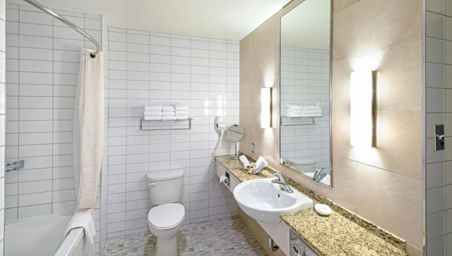 Le Square Phillips Hotel And Suites