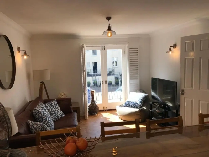 Apartment with balcony
