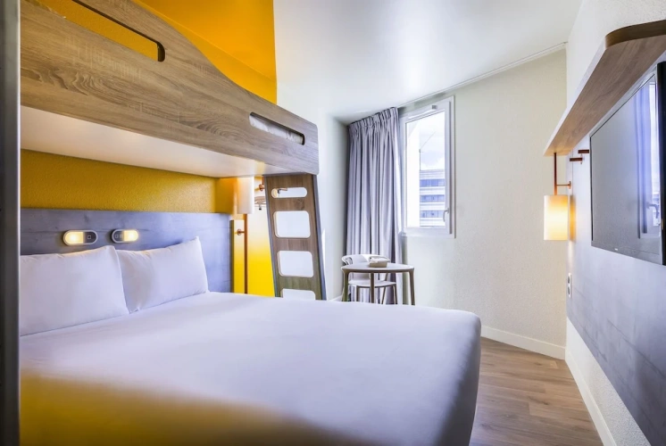 Standard Triple room