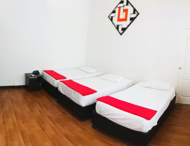 Standard Triple room