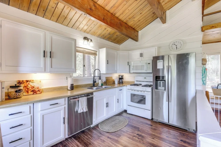 2 Bedrooms Cottage