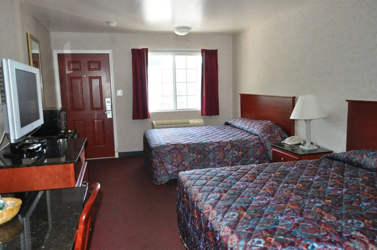 Atrium Inn