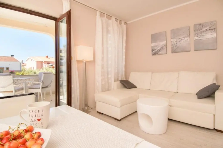 1 Bedroom Apartment with balcony