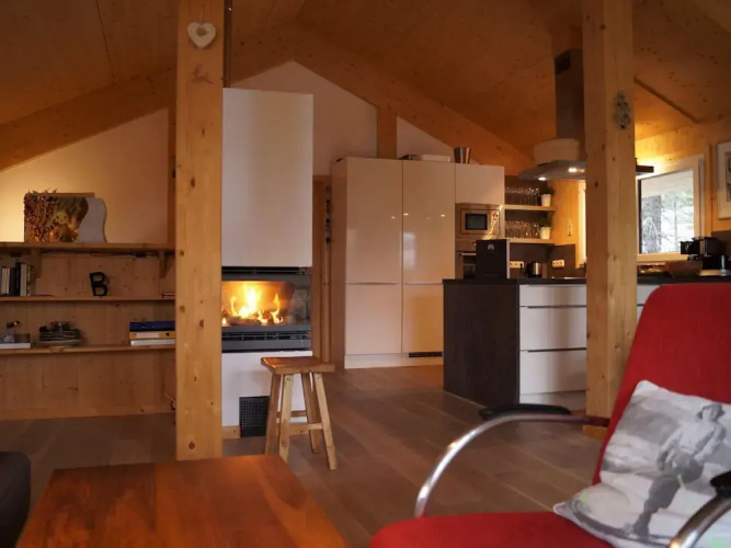 Modern Cottage With Whirlpool