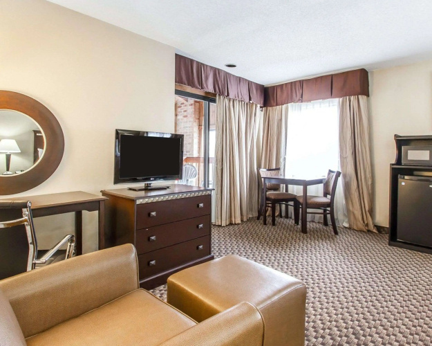 Quality Inn Macomb near University Area