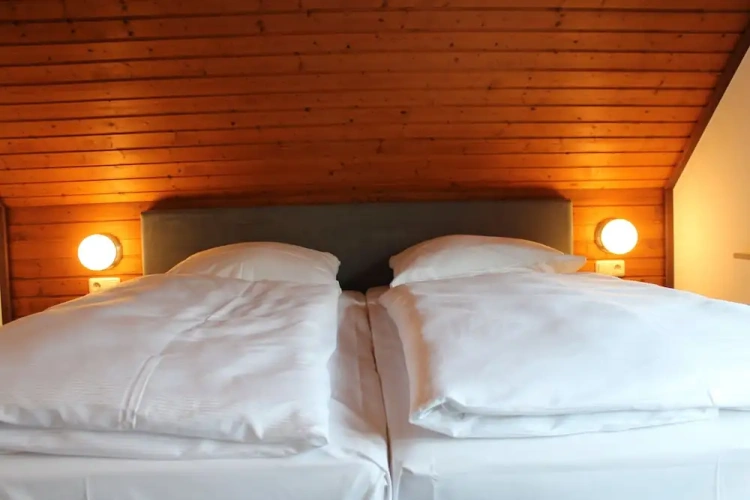 2 Bedrooms Standard Quadruple room with lake view