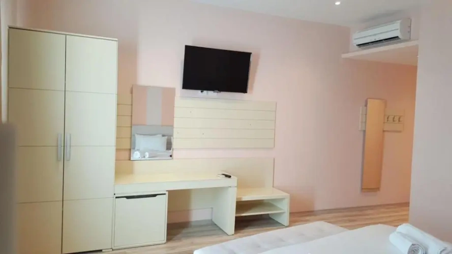 Standard Triple room with sea view