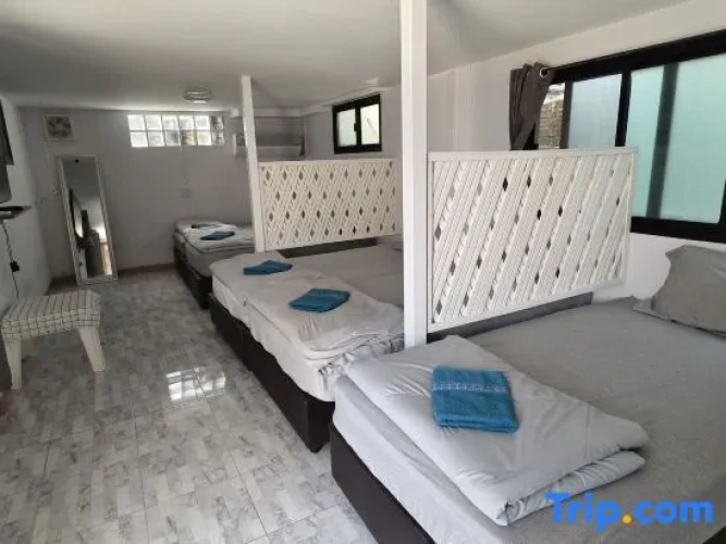 Economy room