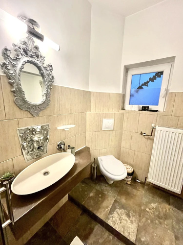 Baroq Central City Apartment