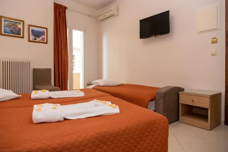 Standard Triple room with balcony