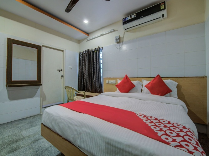 OYO 14669 Mayur's Residency