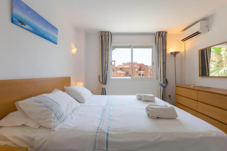 Apartment 925