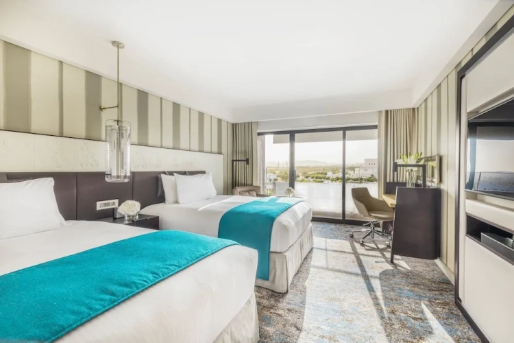 Quadruple room with balcony and with city view