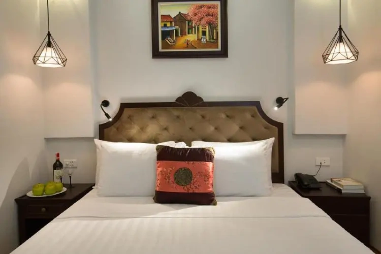 Standard (no window) Double room