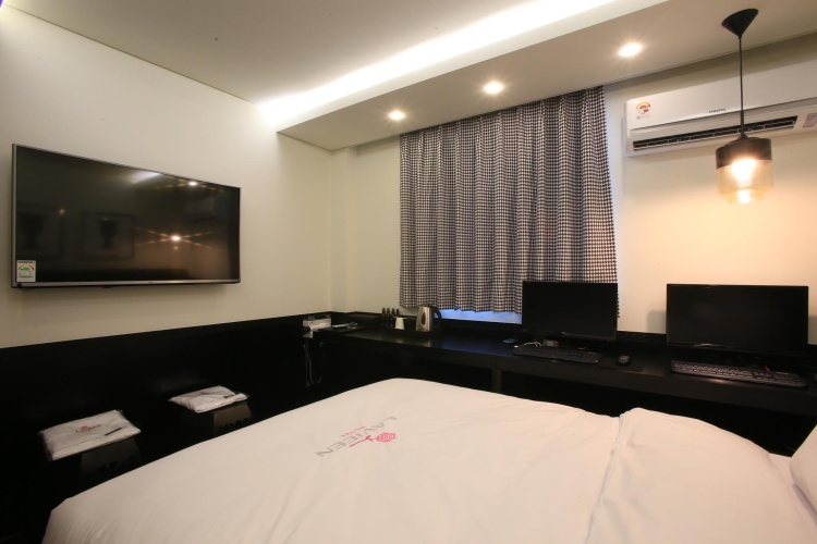 Deluxe Single room