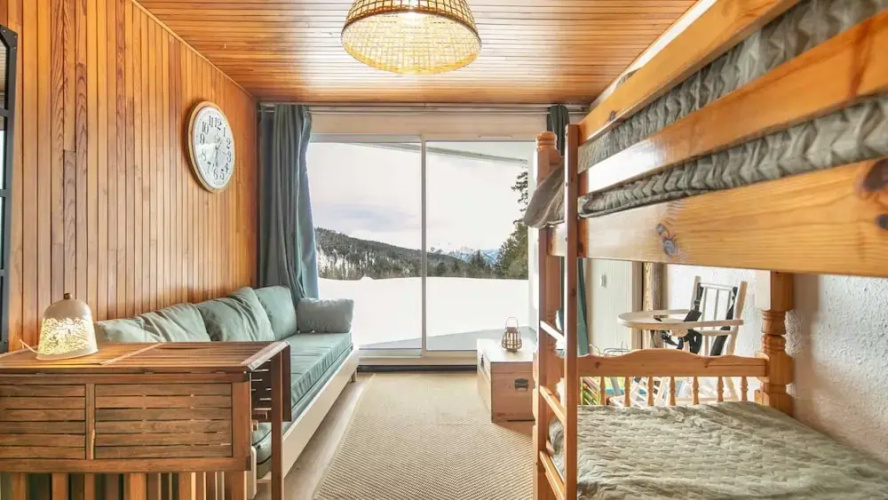 Peaceful Stay With Mountain View