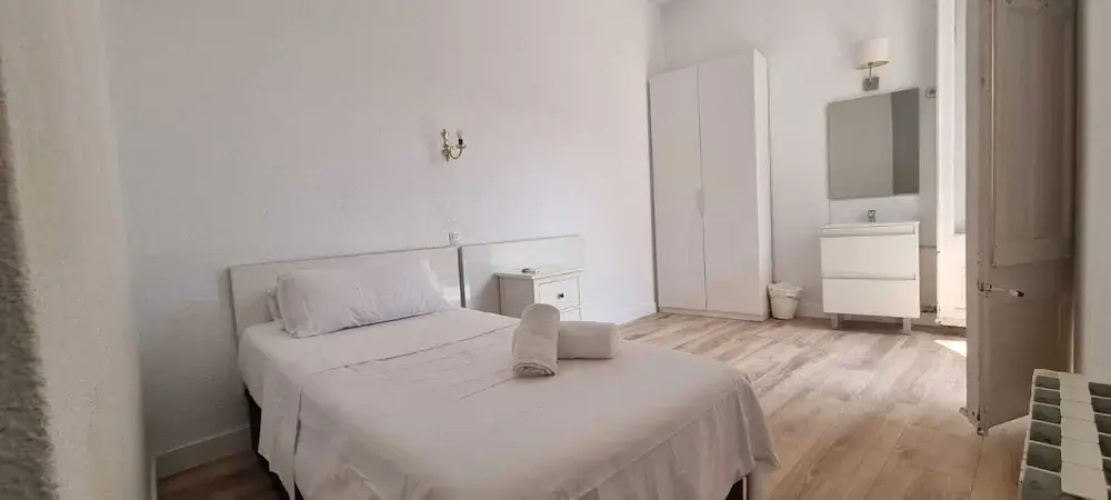 Calma House