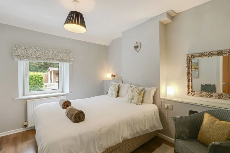 2 Bedrooms Cottage