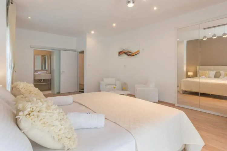 Rooms Sea & Sun with private parking